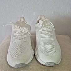 Baskets – pointure 38.5 – blanches FITFLOP