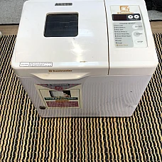 Machine à pain automatique Toastmaster avec programmes multiples pour pain, pâte et beurre