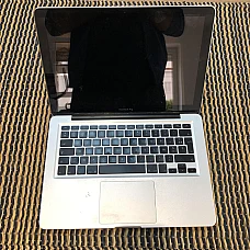 MacBook Pro 13 pouces modèle A1278 avec clavier AZERTY 13 pouces, sans batterie et chargeur