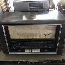 Radio vintage Blaupunkt meuble ancien – pièce de collection