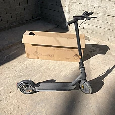 Trottinette Xiaomi Mi Electric Scooter Essential.
