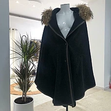 Cape EURO SMART – col en fourrure synthétique