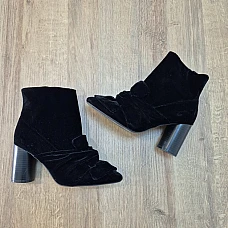 Bottines – pointure 37 – velours noir – ZARA Trafaluc