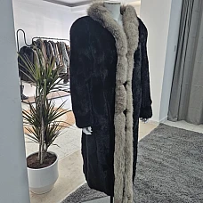 Manteau en fourrure – coupe élégante